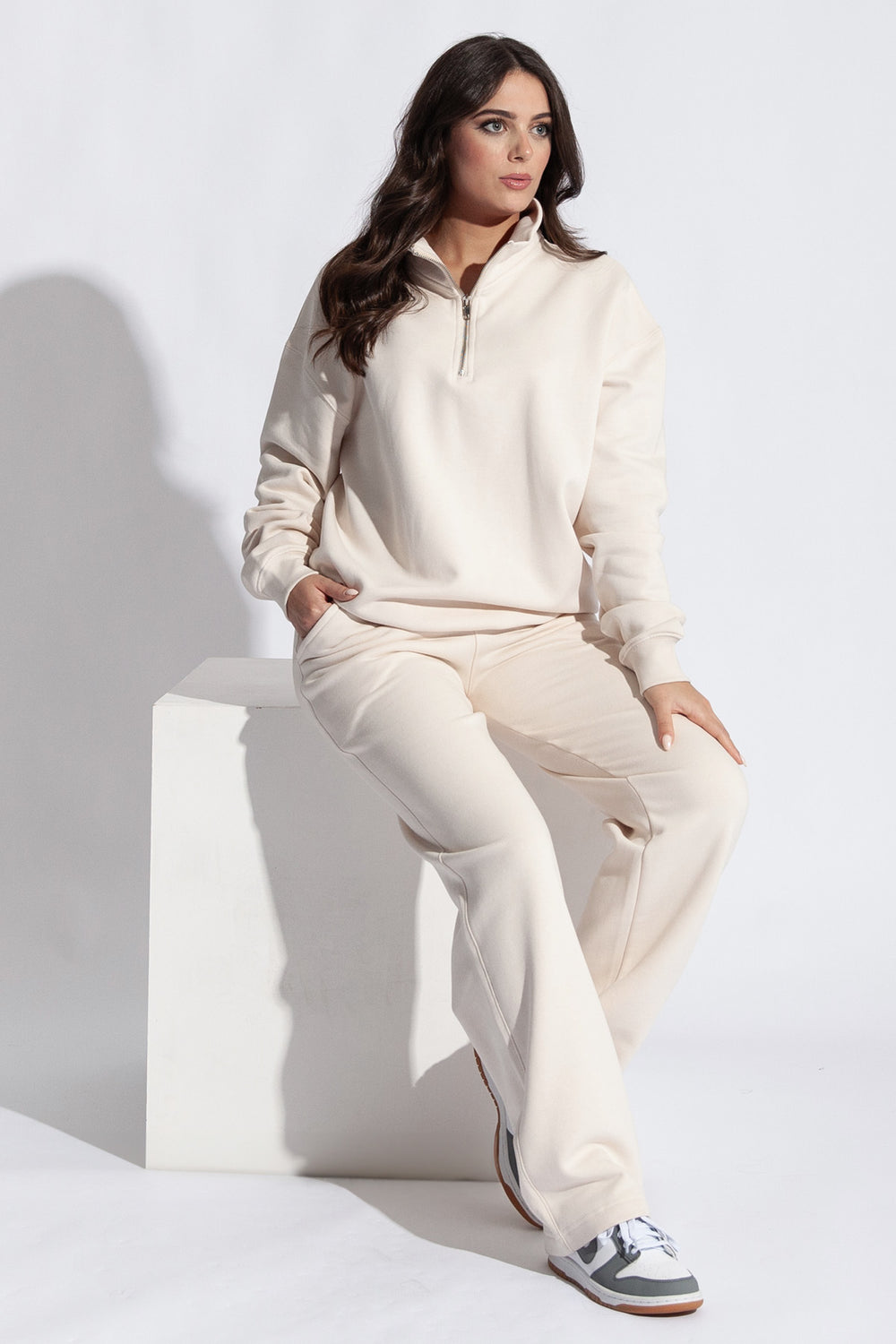 Élégant : Ensemble Moderne Loungewear & Streetwear zippé haut de gamme pour femmes